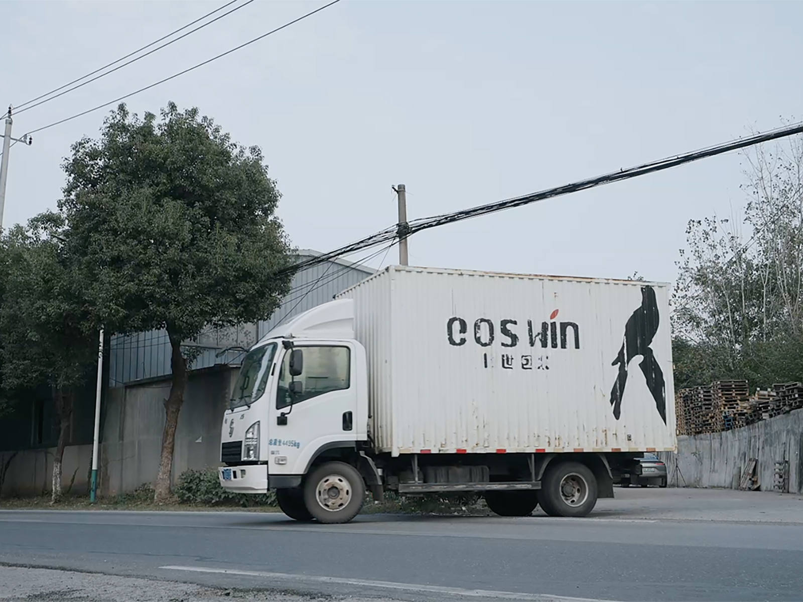 运输送货车